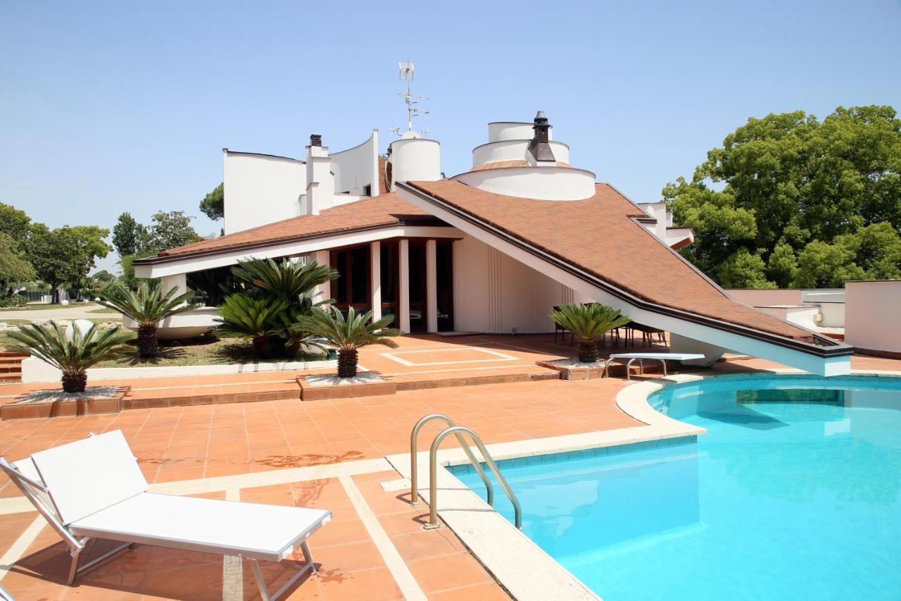 Paradise Suite Latina Buitenkant foto
