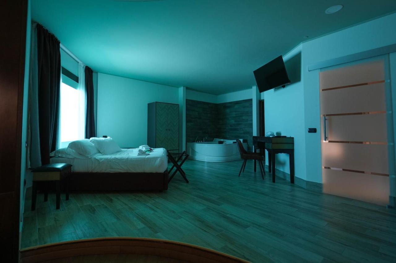 Paradise Suite Latina Buitenkant foto