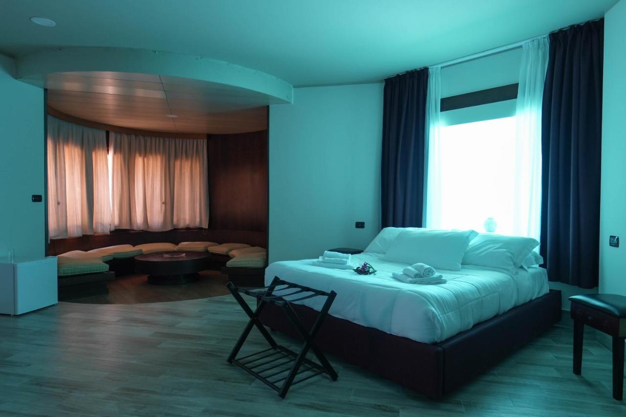 Paradise Suite Latina Buitenkant foto