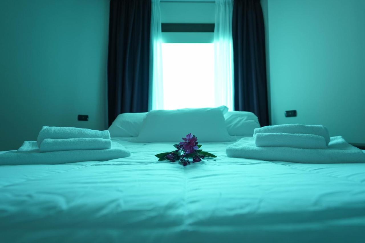 Paradise Suite Latina Buitenkant foto
